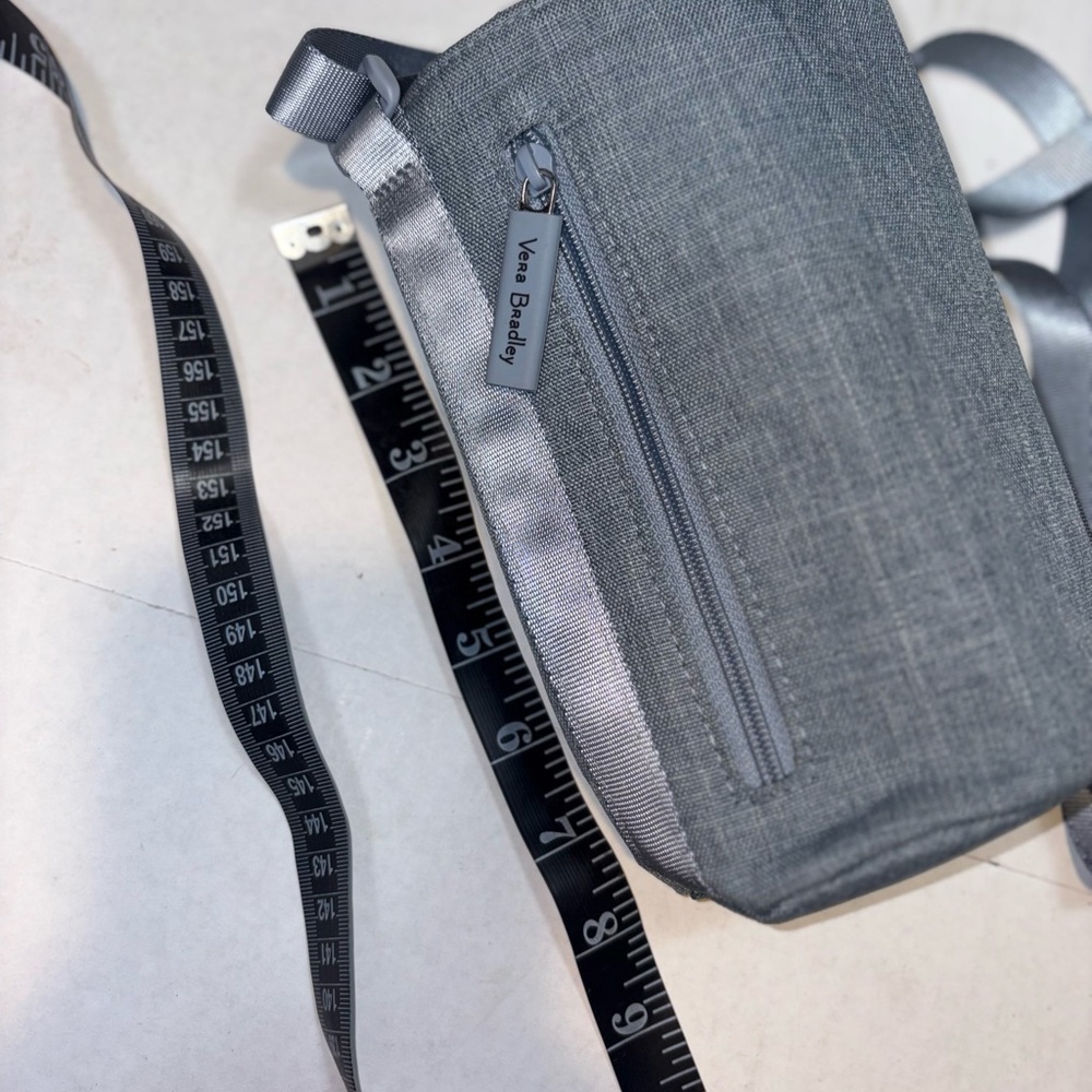 Vera Bradley Lighten Up Water Bottle Crossbody bag in a grey fabric - Picture 8 of 9